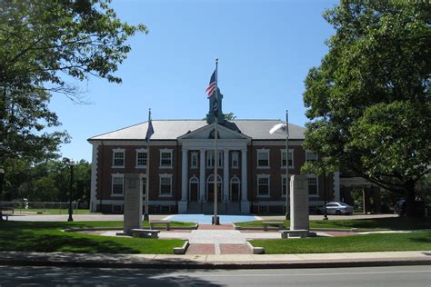 Braintree ma - Braintree Town Hall. 1 John F. Kennedy Memorial Drive, Braintree, MA 02184, Phone: 781-794-8000. Town Hall is open Mon, Wed, Thur 8:30 AM to 4:30 PM, Tue 8:30 AM - 7:00 PM, Fri 8:30 AM - 1:00 PM. The Braintree Fire Department strives to provide quality fire protection, emergency responses, emergency medical services and life safety programs …